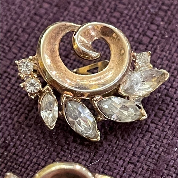 Vintage crown Trifari faceted Crystal rhinestones clip on earrings - Picture 13 of 13